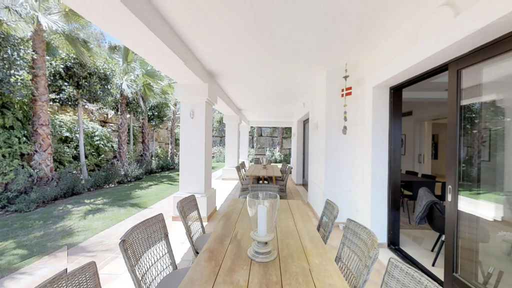 27175-Luxury Villa with heated pool