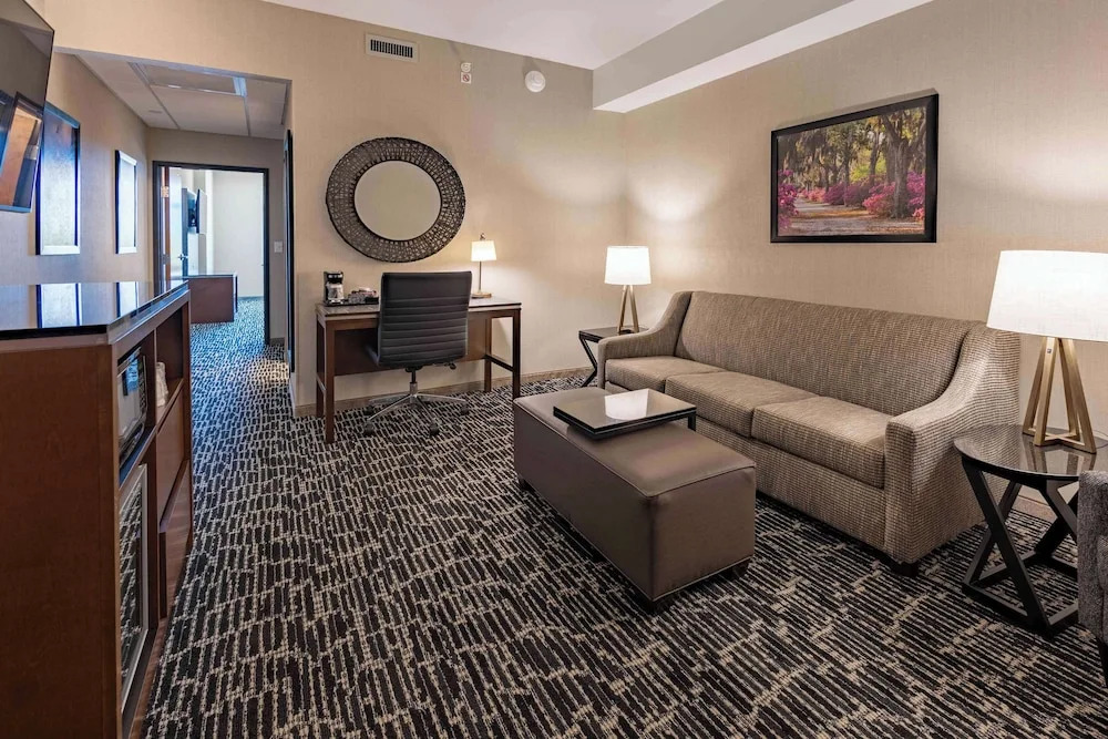 Drury Plaza Hotel Savannah Pooler