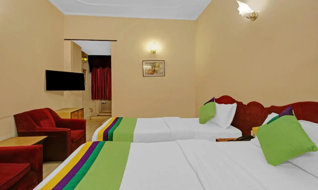 Treebo Mira Inn, Camac Street