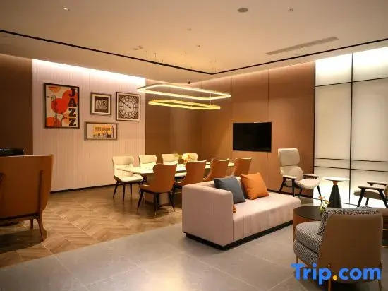 Home Inn Select (Chuxiong Nanhua High-speed Railway Station Hotel)