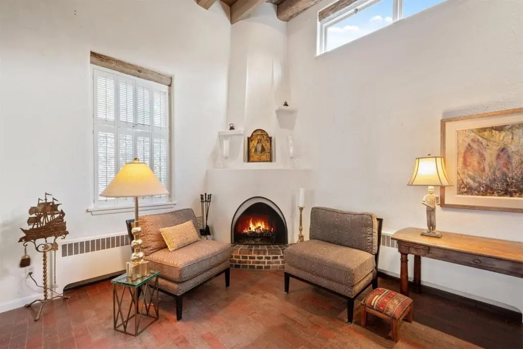 Cinco Chimineas - Indoor Pool, Walk to Canyon Rd, Authentic Historic Santa Fe