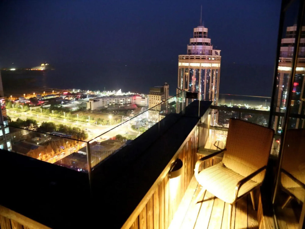 Elegance Hotel
