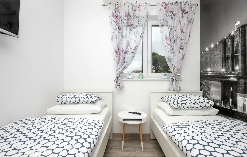 Amazing Apartment in Makarska With 2 Bedrooms and Wifi