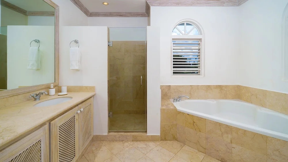 Sugar Hill - Frangipani by Blue Sky Luxury