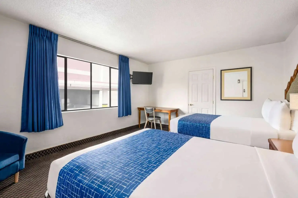 Travelsuites Hotel