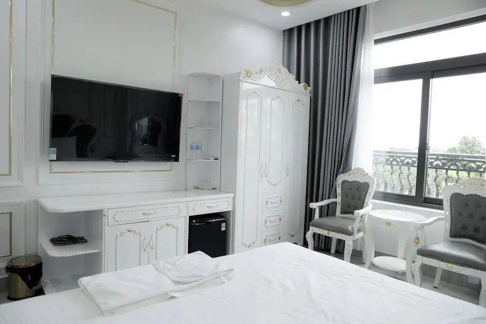 Tân Hạnh Hotel