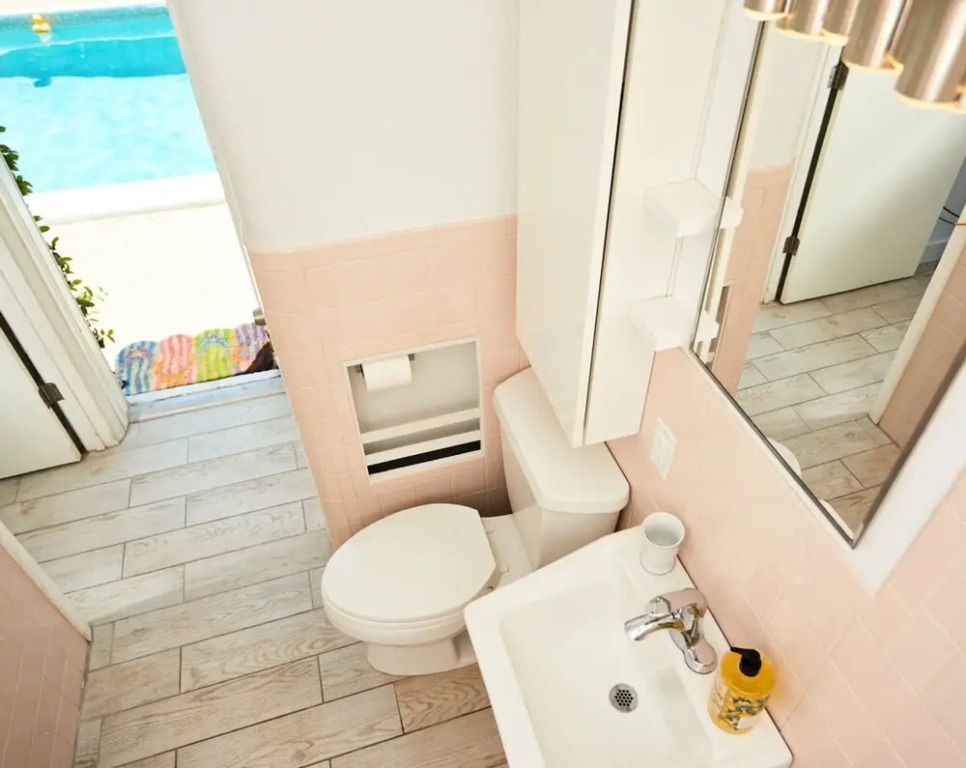 FIFA HQ: 8mi to Stadium | Sleeps 10 | Pool & Games