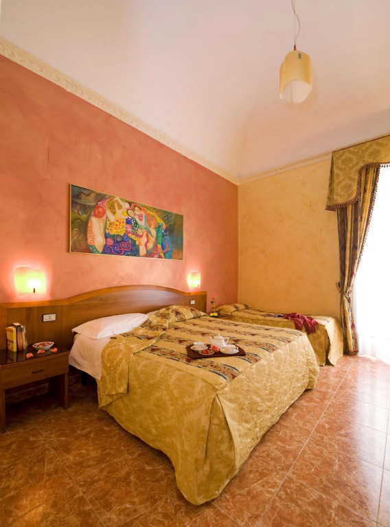 Hotel Joli