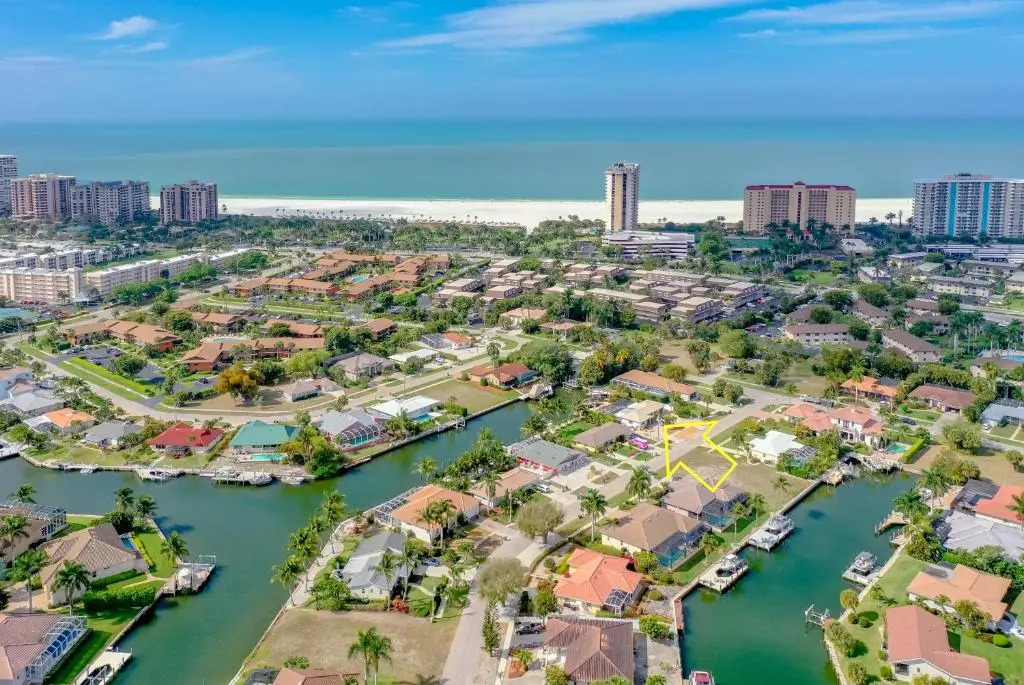 2 Bed Waterfront House I Minutes Away From The Beach
