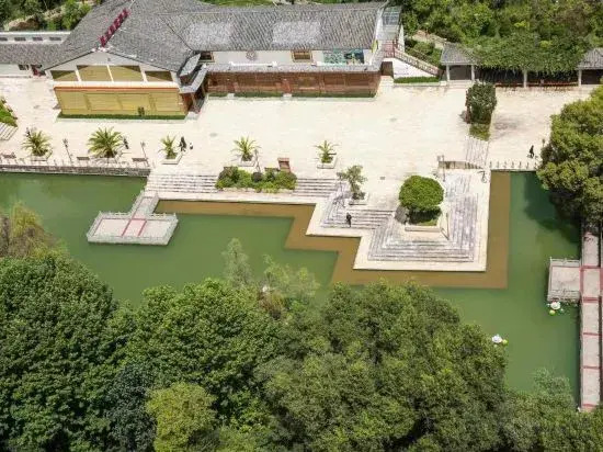 Lanping Jinbi Hotel