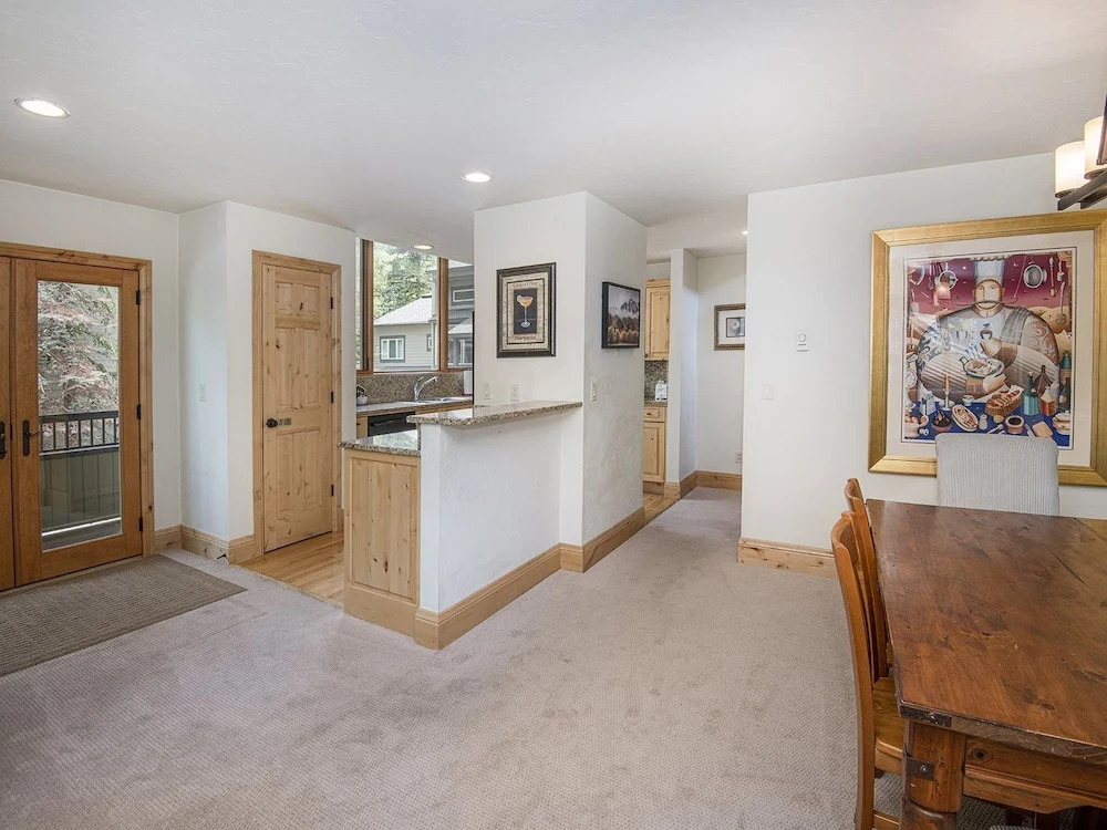 Coldstream Townhome 19