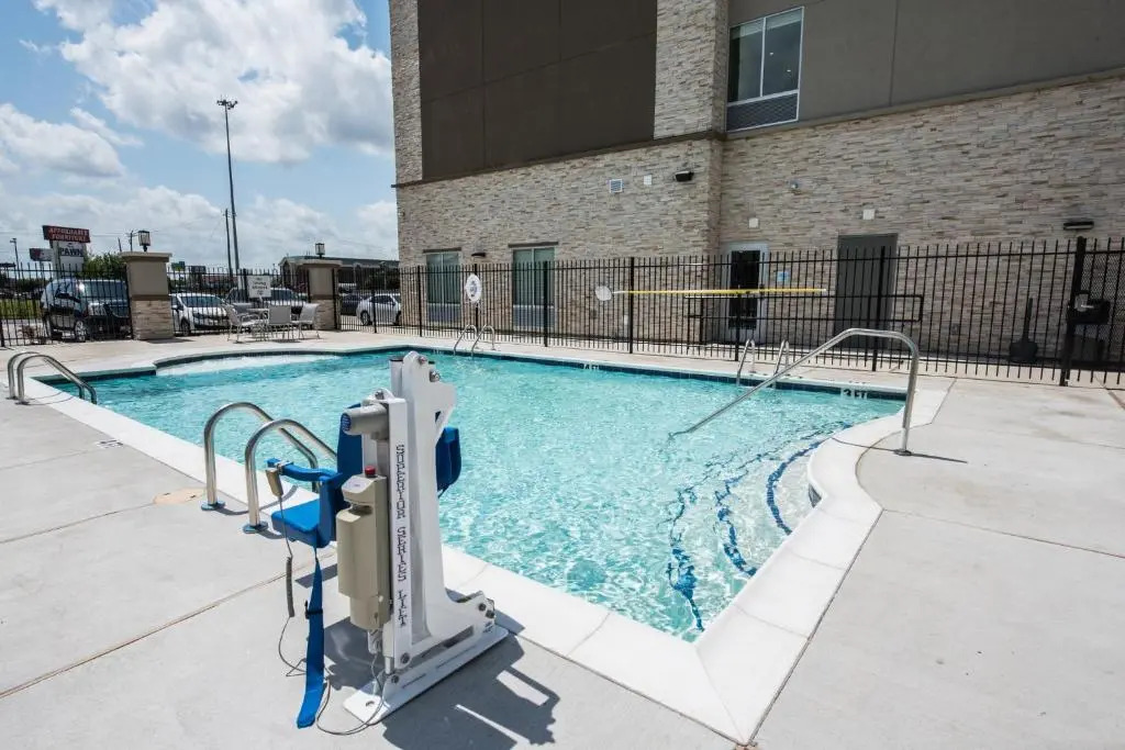 Holiday Inn Express & Suites Houston - Hobby Airport Area by IHG