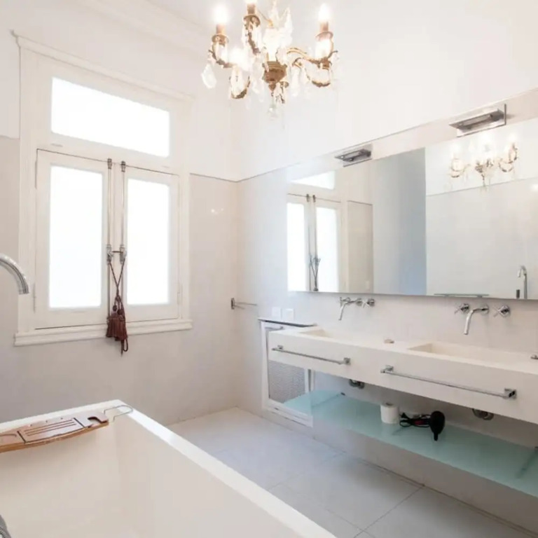 Purple Rain Elegant 2 Bedroom in Recoleta