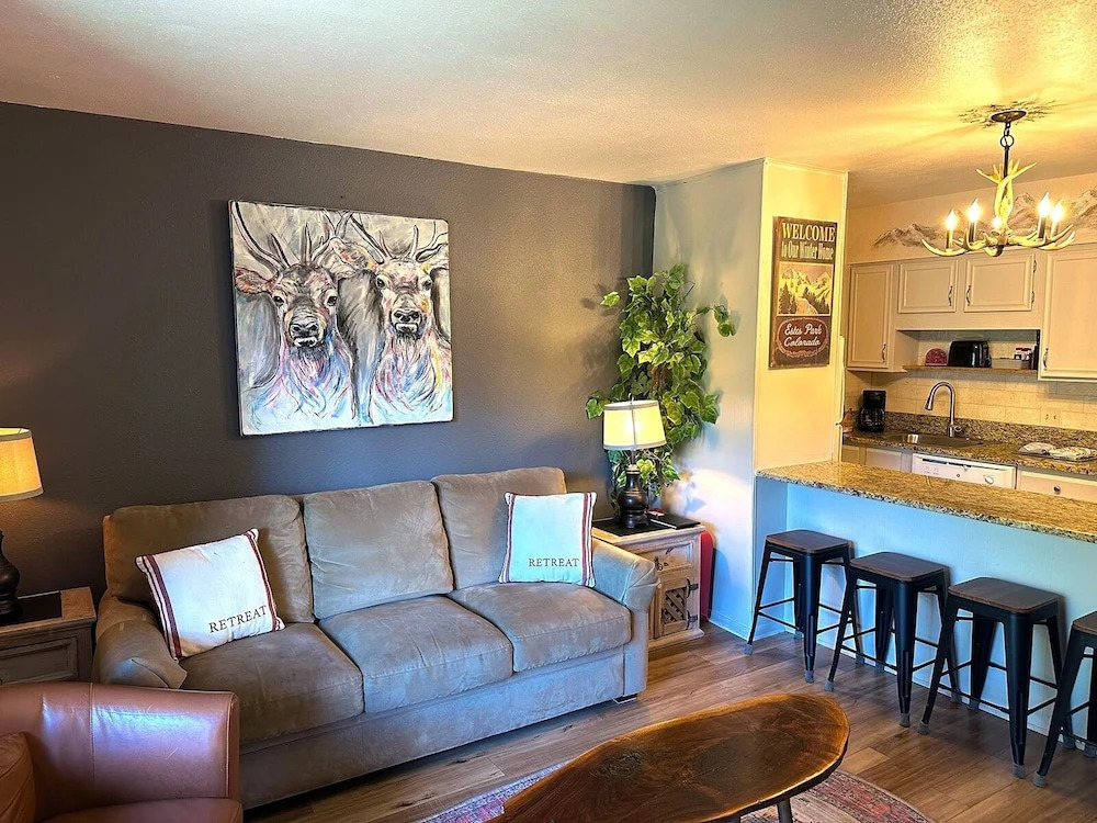 Fawn Valley Inn: 288 1 Bedroom Condo