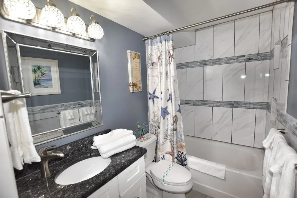 0801 Waters Edge Resort 3 Bedroom Condo by RedAwning