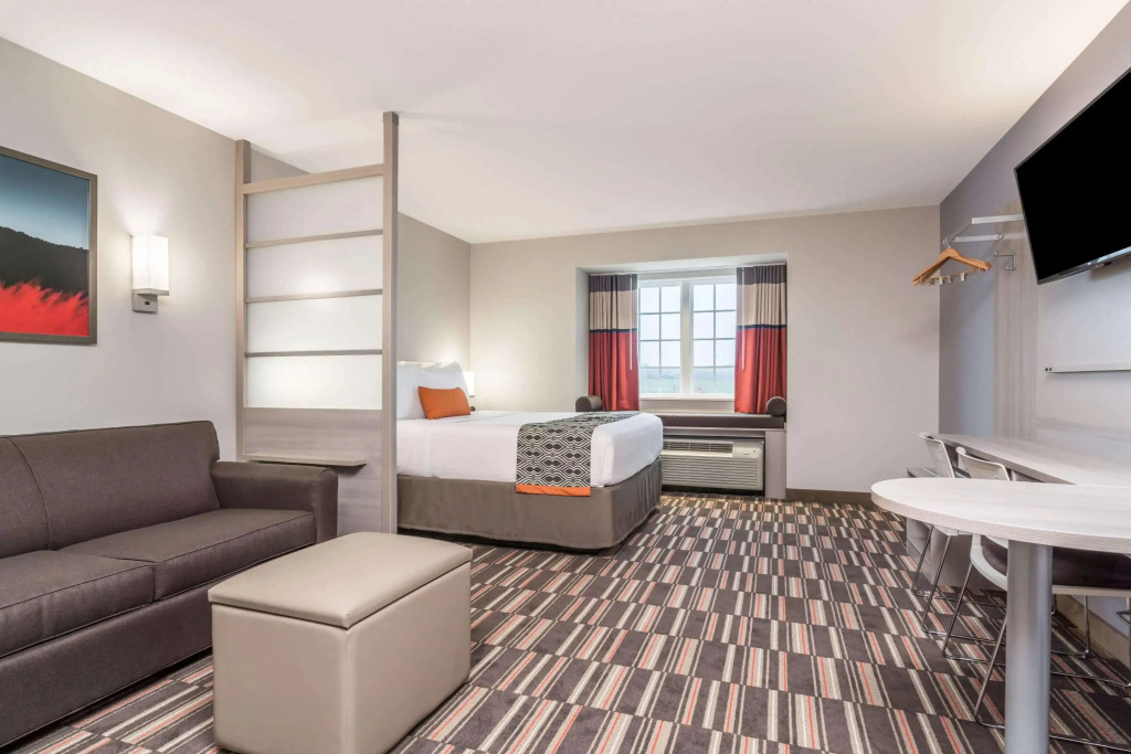 Spark by Hilton Rochester South