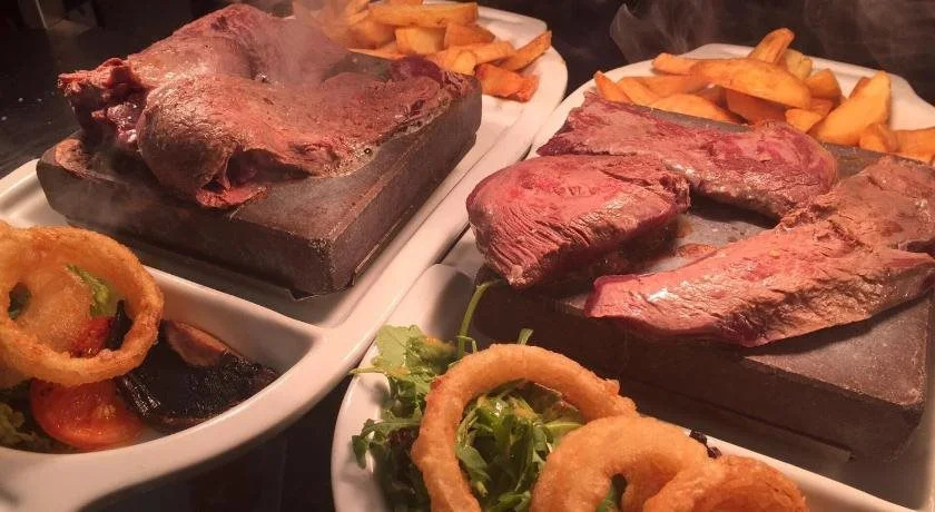The White Lion Hotel with Free Parking, 1 Minute Walk to Yate Shopping Centre & Onsite Italian Restaurant