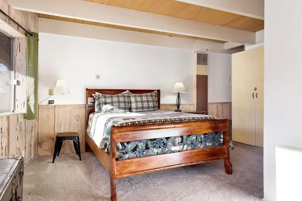 2235-bear Mountain Views 3 Bedroom Home by RedAwning