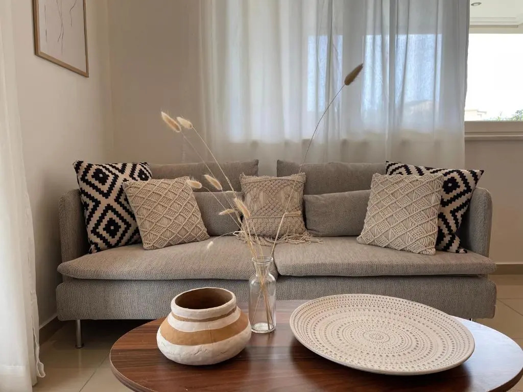 KL SUITES LEFKADA - Feel At home NEW BOHO APARTMENT 400m from beach NIDRI TOWN CENTER