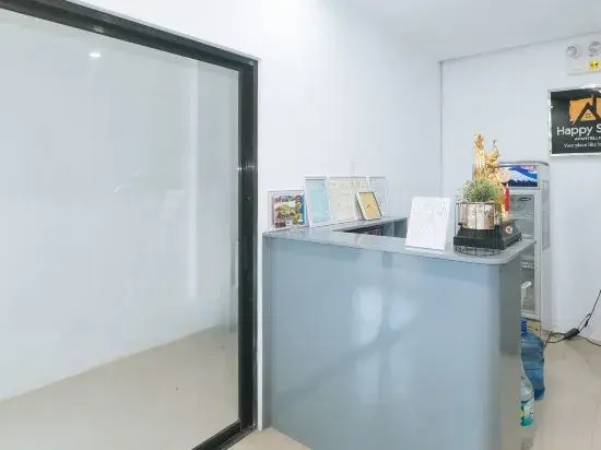 RedDoorz @ Happy Stay Apartelle