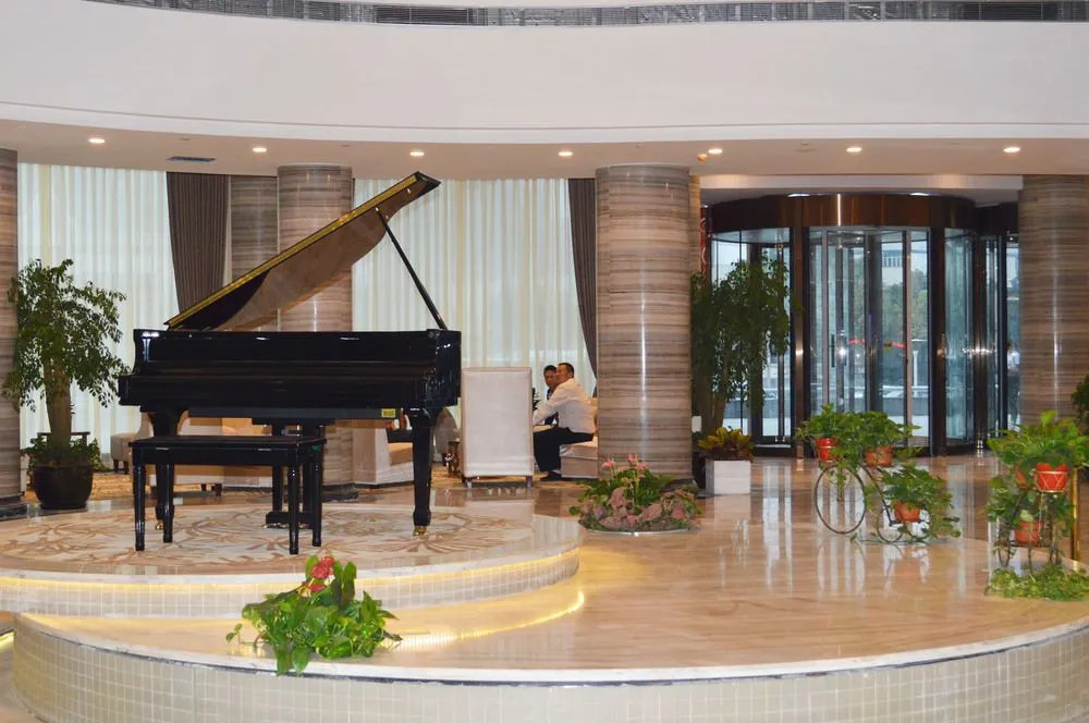 Noble Center Hotel