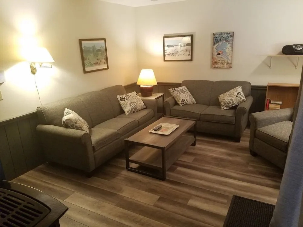 Ski in/out Spruce Glen Townhomes on Great Eastern Trail