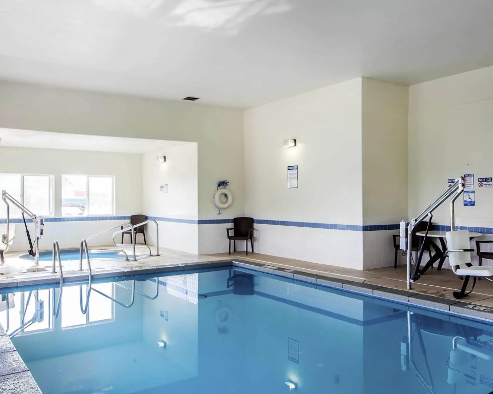 Comfort Inn & Suites Ponca City near Marland Mansion