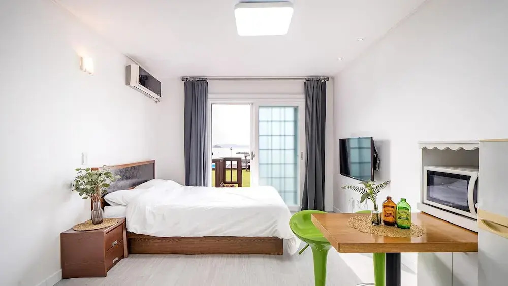Yeosu Arens Pension