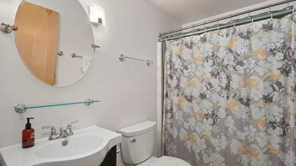 19 Mountainside 2 Bedroom Condo by RedAwning