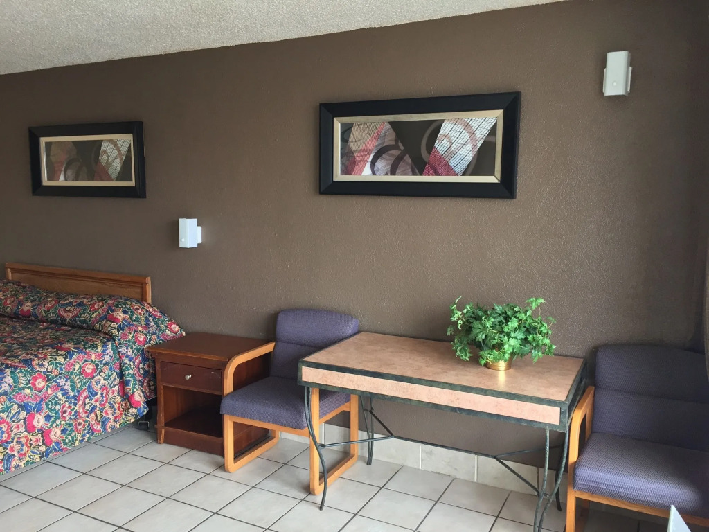 Budget Inn Motel