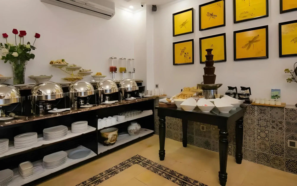 Hanoi Center Silk Premium Hotel & Spa & Travel