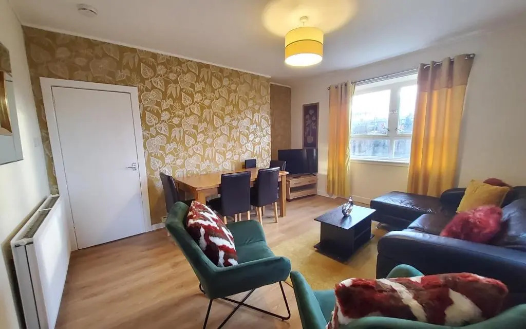 Sensational Stay Serviced Accommodation Aberdeen 4 Bedroom Apt - Bedford Avenue