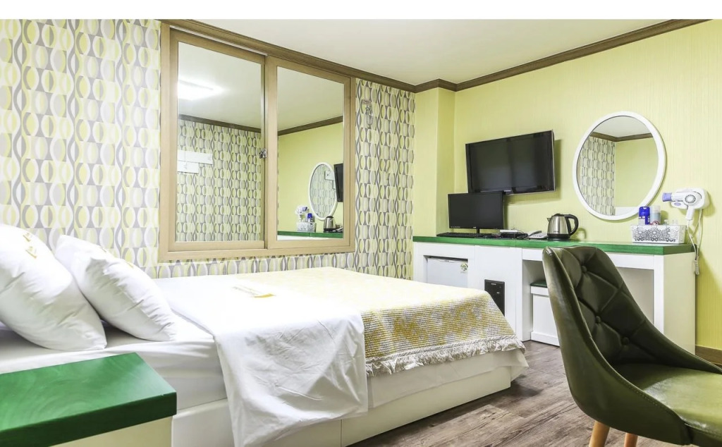 Dubai Hotel