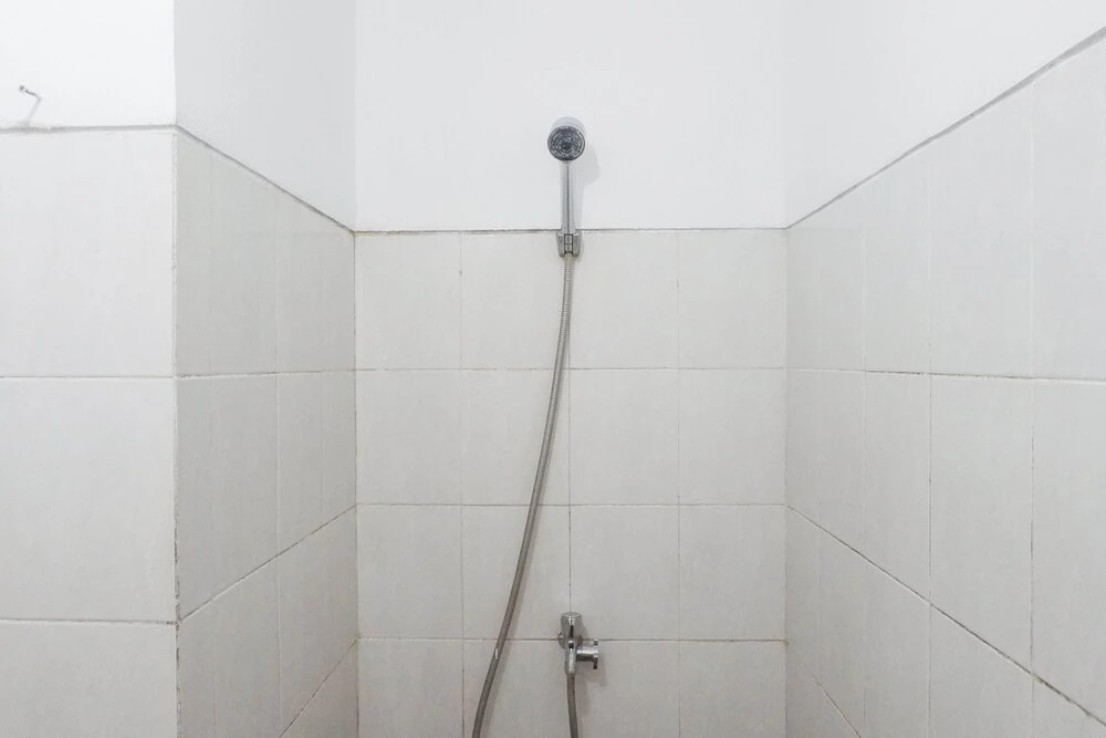 Relaxing Studio Apartment At Puri Mas