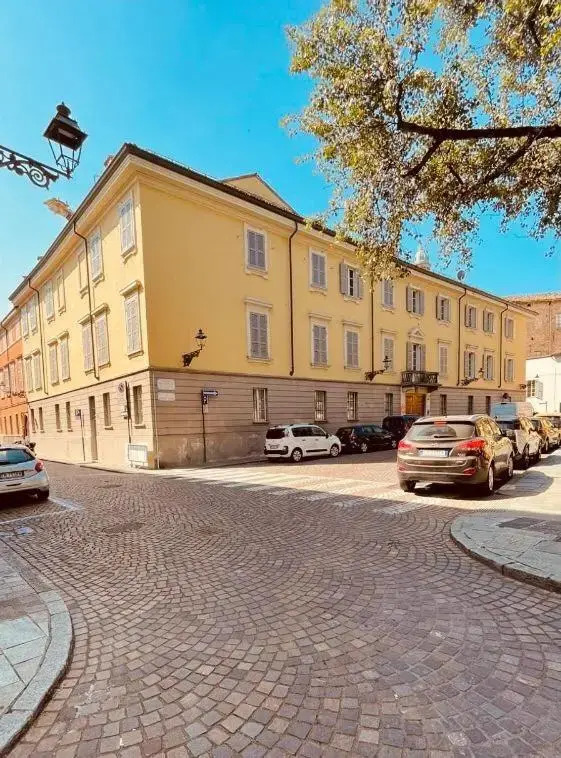 Palazzo Borgocolonne Apartments - Manu Maison