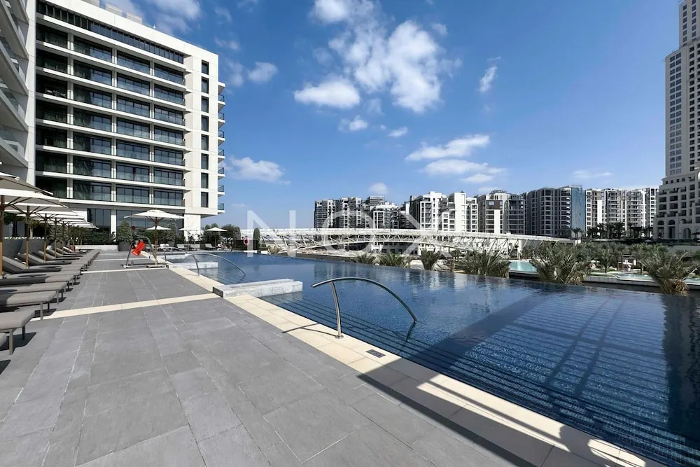 Modern 1BR 15th Floor Palace Residence