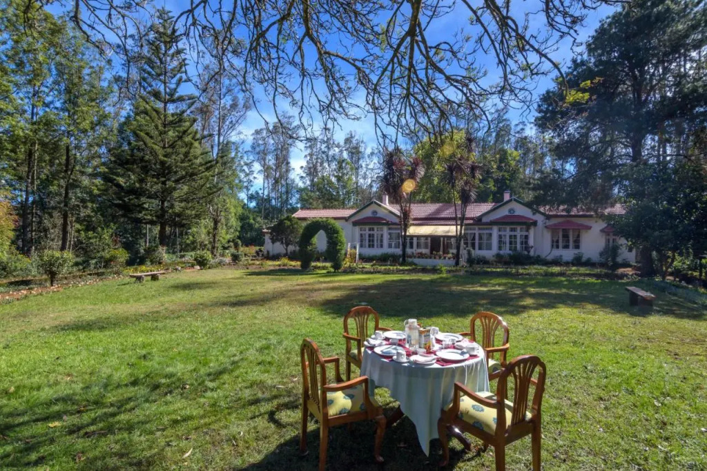 SaffronStays Milton Abbott Estate - 2BR colonial-era bungalow with garden, golf course views & bonfire nights near Ooty Golf Club