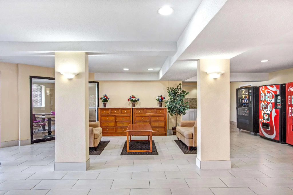 Monte Carlo Inn