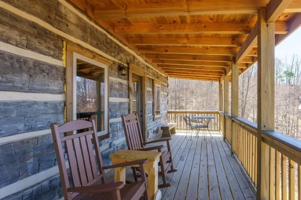 Sheriff s Cabin Mountain View Hot Tub Antique Logs Featured on Barnwood Builders Great Location