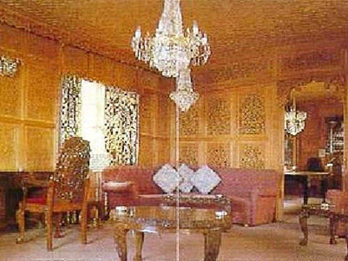 Royal dandoo Houseboat