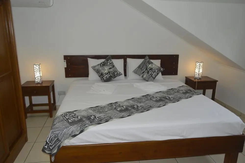 Chez Payet Airport Guesthouse
