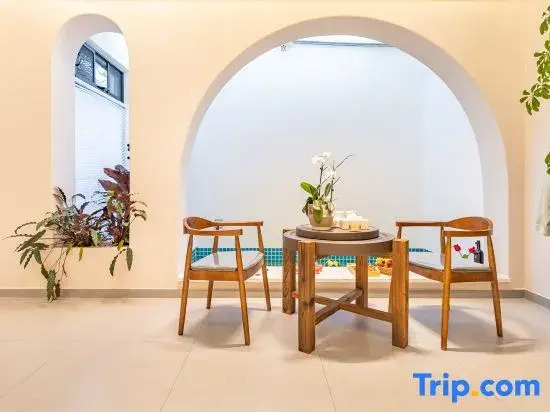 Lianxiangjia family hotel