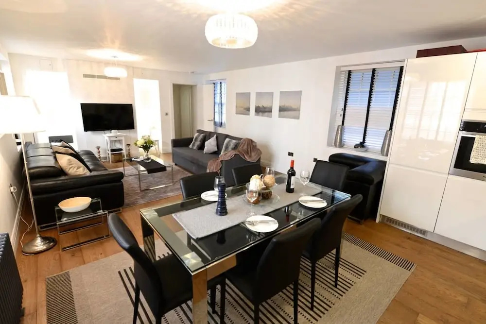 New Luxury 3bed/2bath Apartment - Covent Garden!!