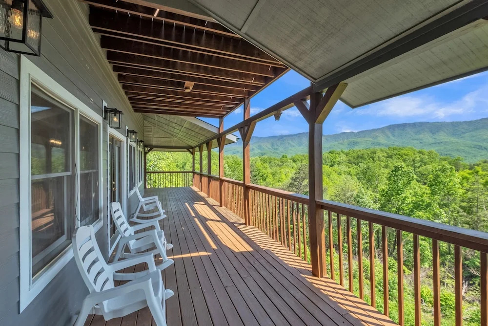 Heavenly Views - Amazing Mountain Views 8 Bedroom Cabin by Heavenly Views Resort