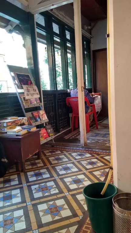 Carlton Hotel Mumbai - Behind Taj Mahal Palace Colaba Mumbai