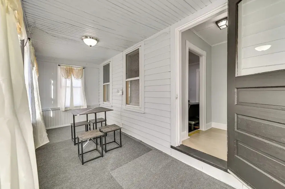 2 Mi to Union College! Newly Renovated Apartment