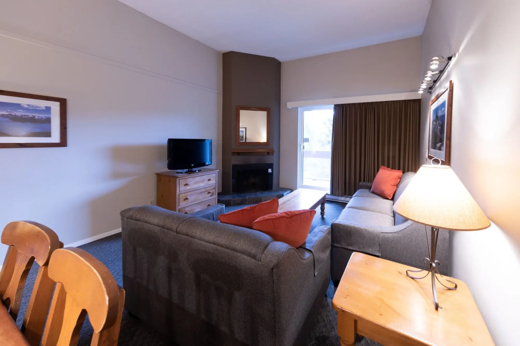 Tantalus Resort Lodge