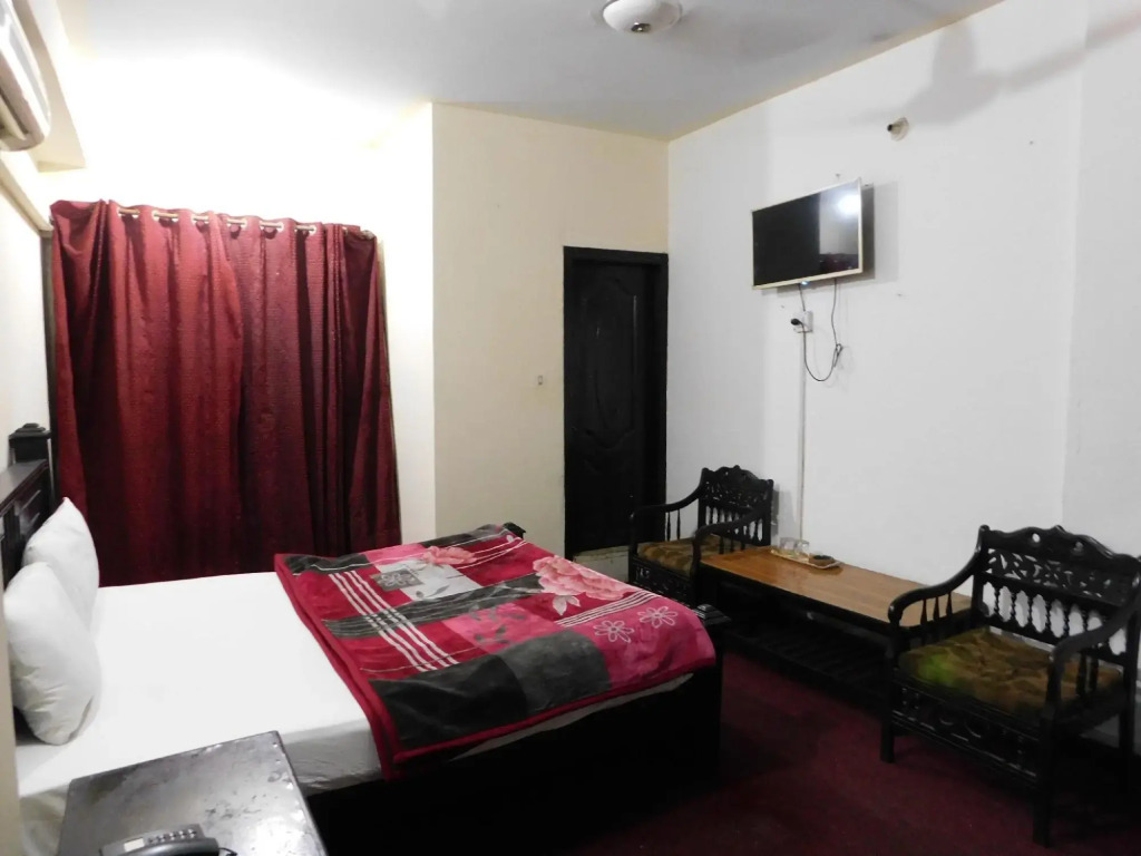 Royal City Hotel