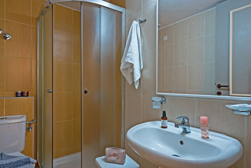Batis Aero Beachfront Wellbeing Hotel
