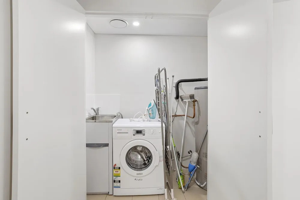 The Shoal Apartments, Unit 310